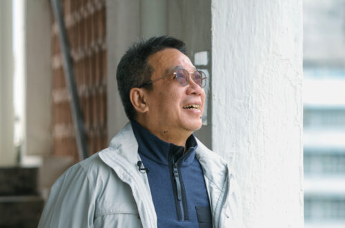 Daniel 居住在明華大廈近40 年，在這裏讀書、成長。